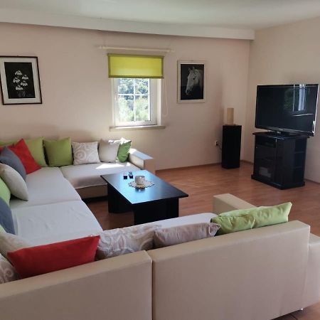 Apartment Tempera Povlja  Eksteriør billede