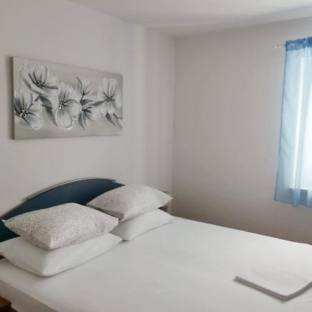 Apartment Tempera Povlja  Eksteriør billede